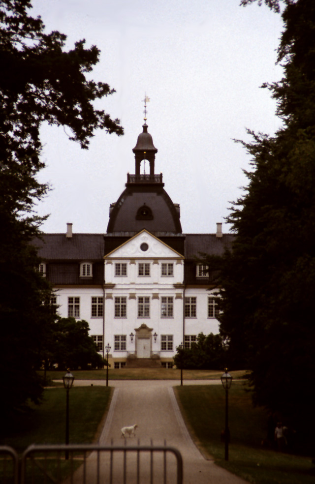 charlottenlund.jpg